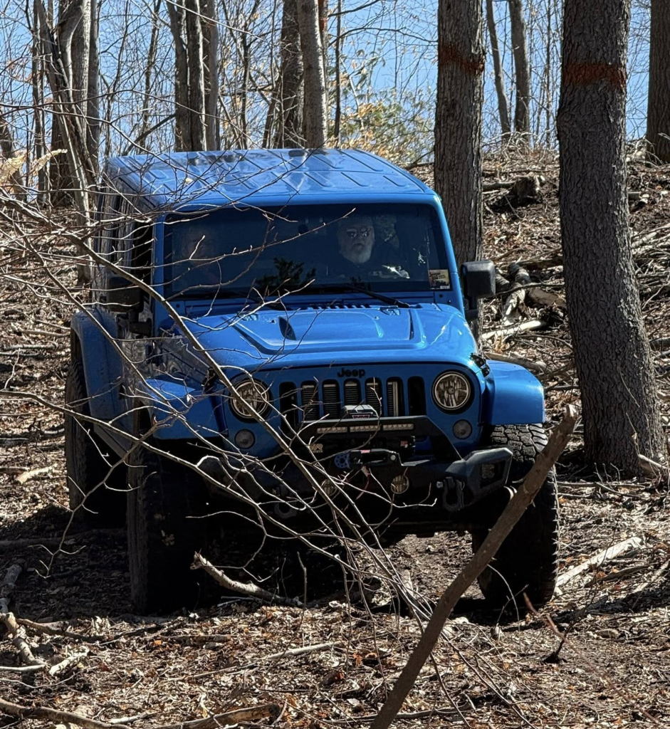 Bill Linda's JKU coming down the hill